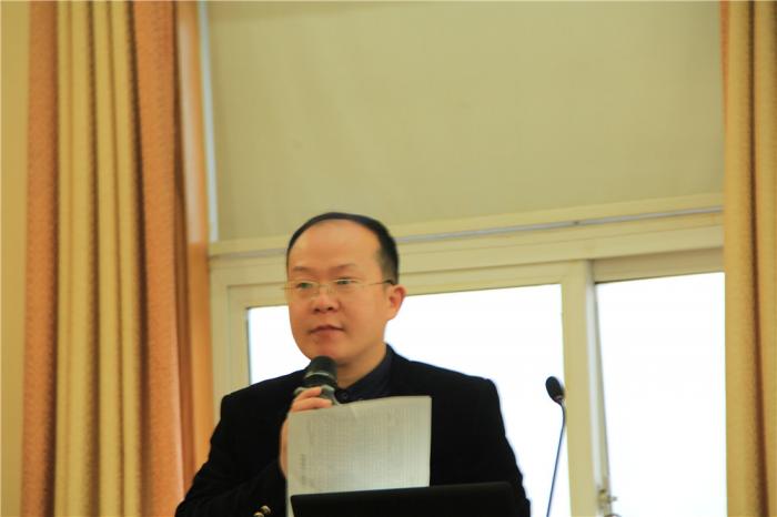 02 5S推行委员会执行副主席陈伯勋书记主持会议.jpg
