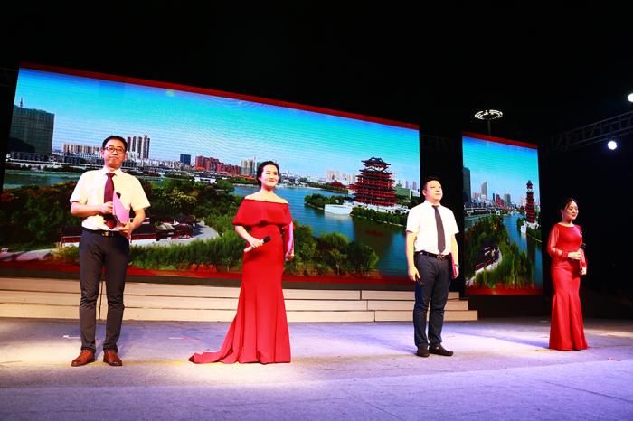 音诗画《用全民健康梦想托起全民小康的梦想》.jpg