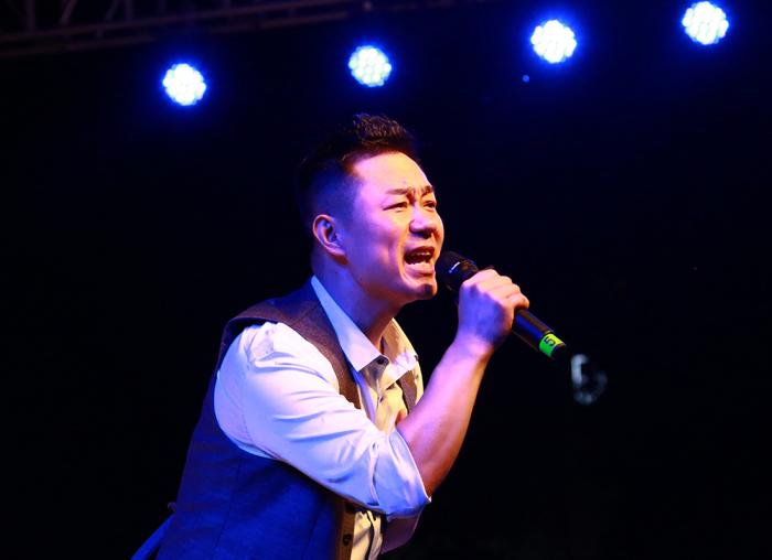 男声独唱市第一人民医院《我们不一样》.jpg
