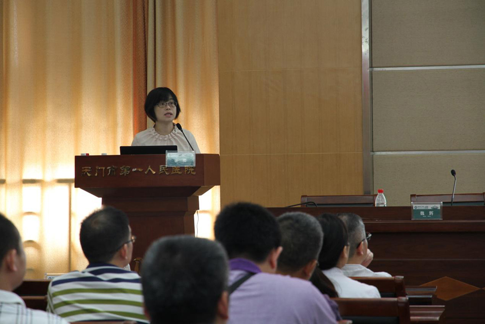 3.余樱教授介绍专业基地建设及管理经验.jpg