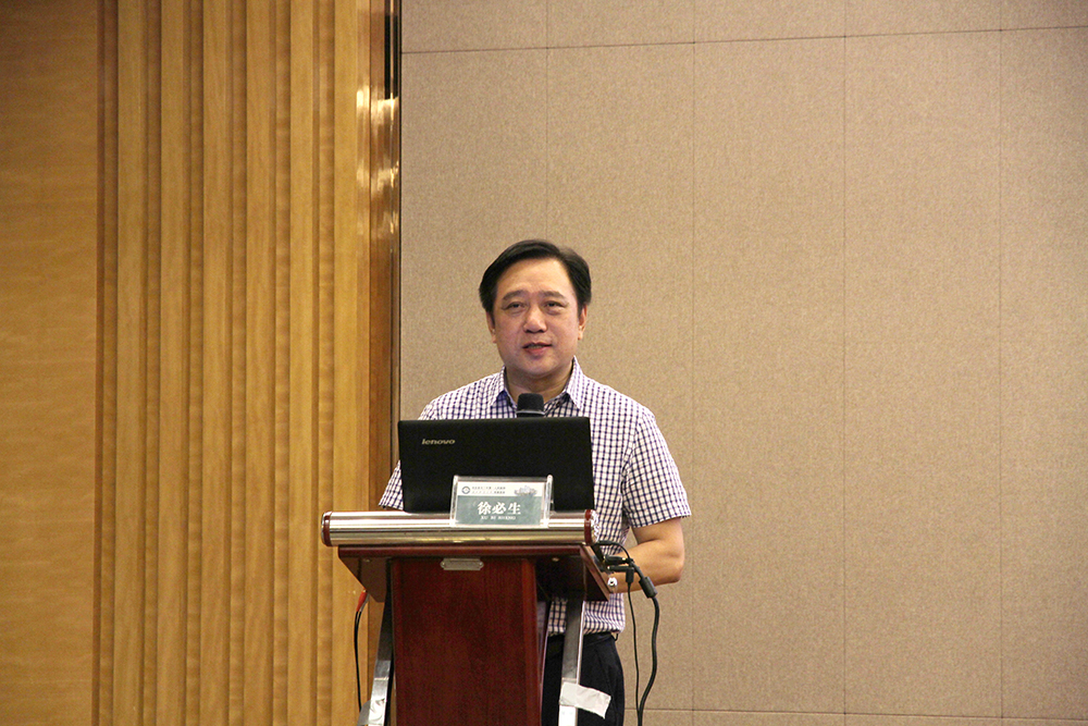 2.天门市第一人民医院党委书记徐必生致辞.JPG