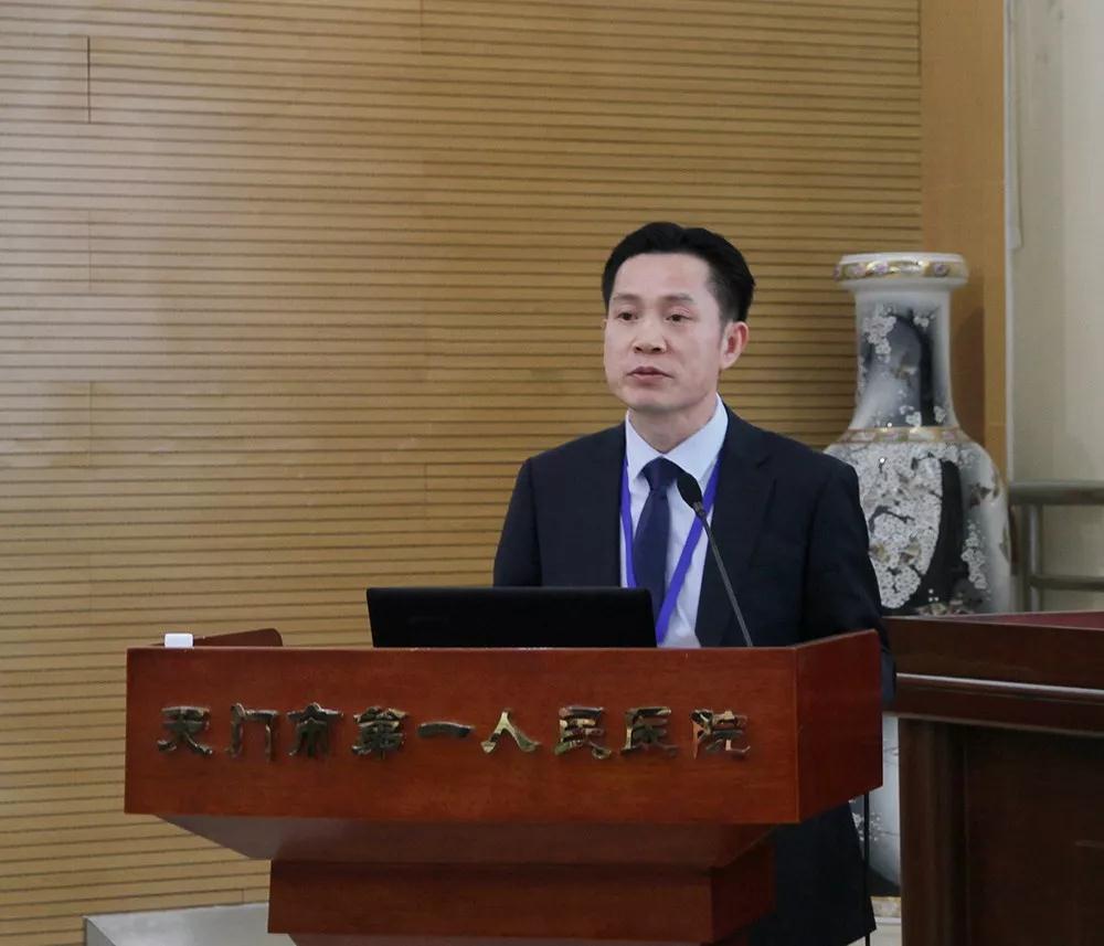5.党委副书记、院长严想元致欢迎辞.jpg