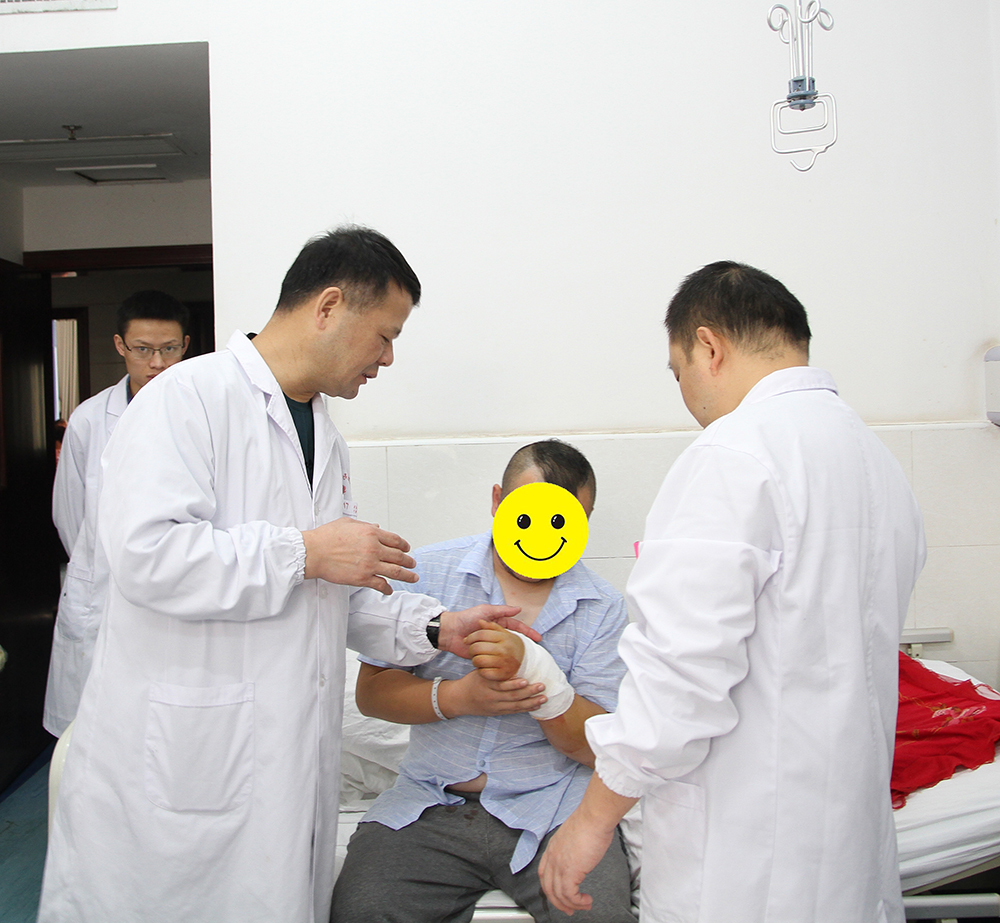7.术后复查.jpg