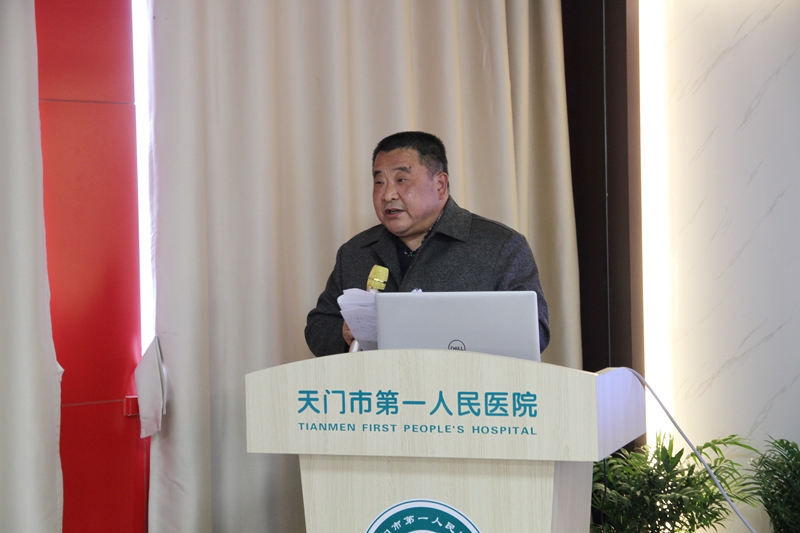 市卫健委监察室主任曾祥宏_副本.jpg