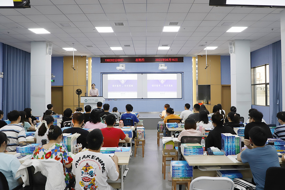 宣讲会现场 (1).JPG