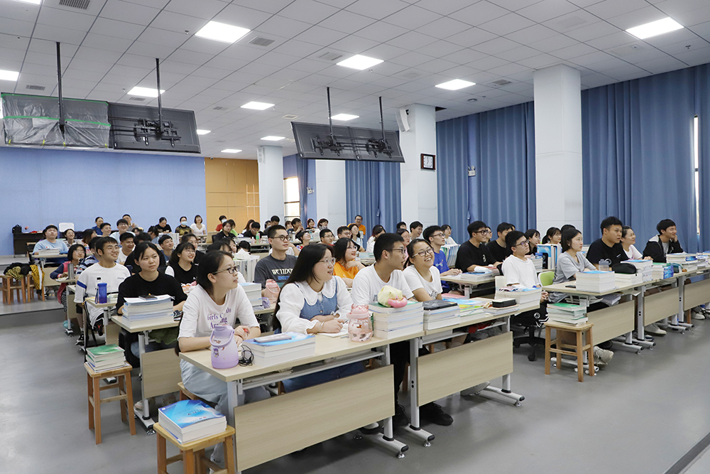 宣讲会现场 (2).JPG