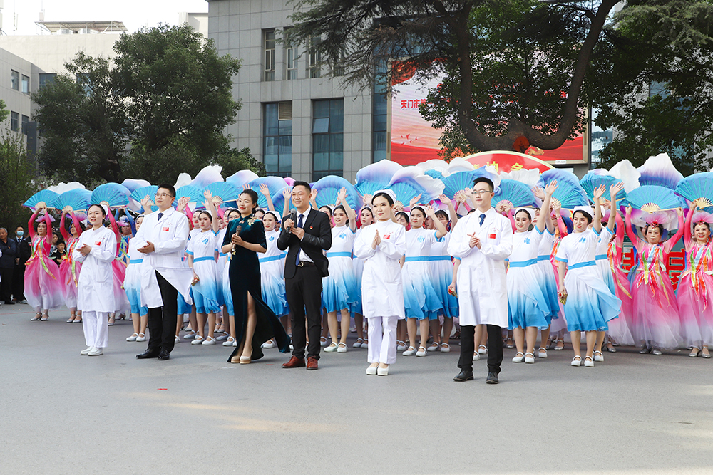 情景音诗画《医心向党谱华章》.JPG