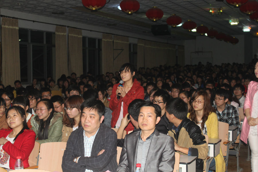 6 现场提问.jpg